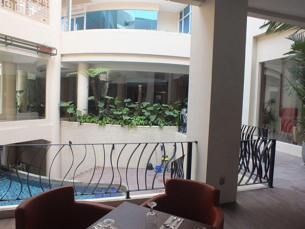 Cavinton Hotel Malioboro Yogyakarta By Tritama Hospitality Zewnętrze zdjęcie