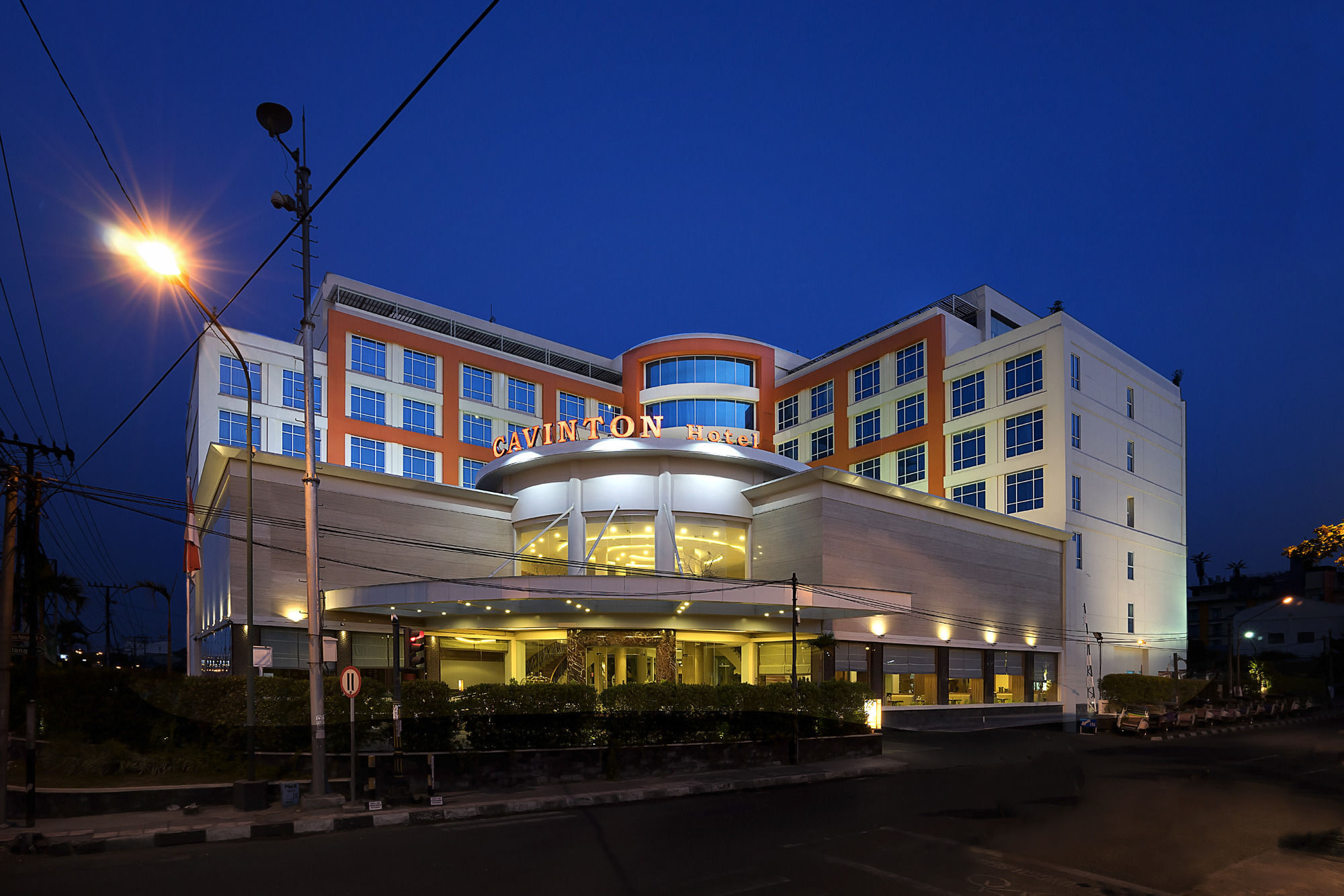 Cavinton Hotel Malioboro Yogyakarta By Tritama Hospitality Zewnętrze zdjęcie